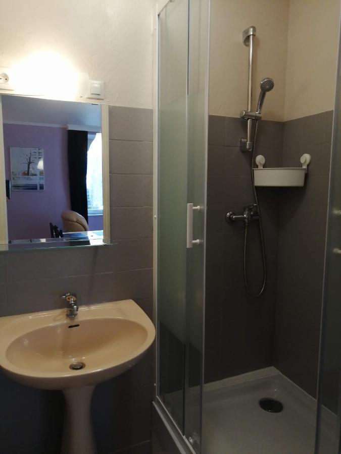Chez Gustou Lägenhet Chaudes-Aigues Exteriör bild