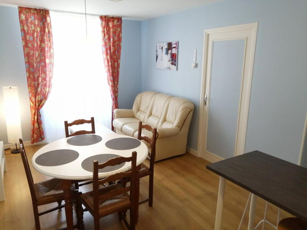 Chez Gustou Lägenhet Chaudes-Aigues Exteriör bild